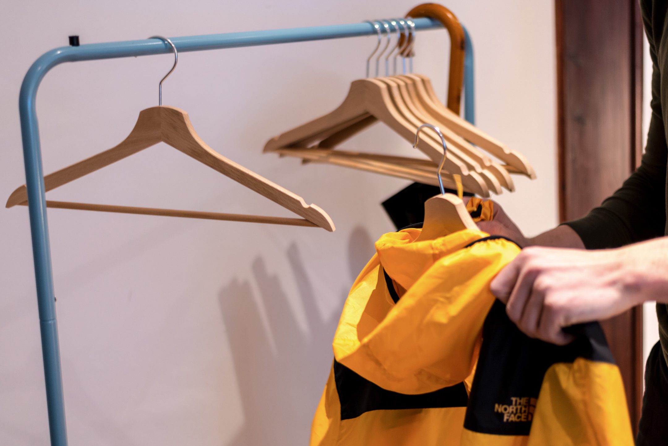 N18-17 Coach House Round Window